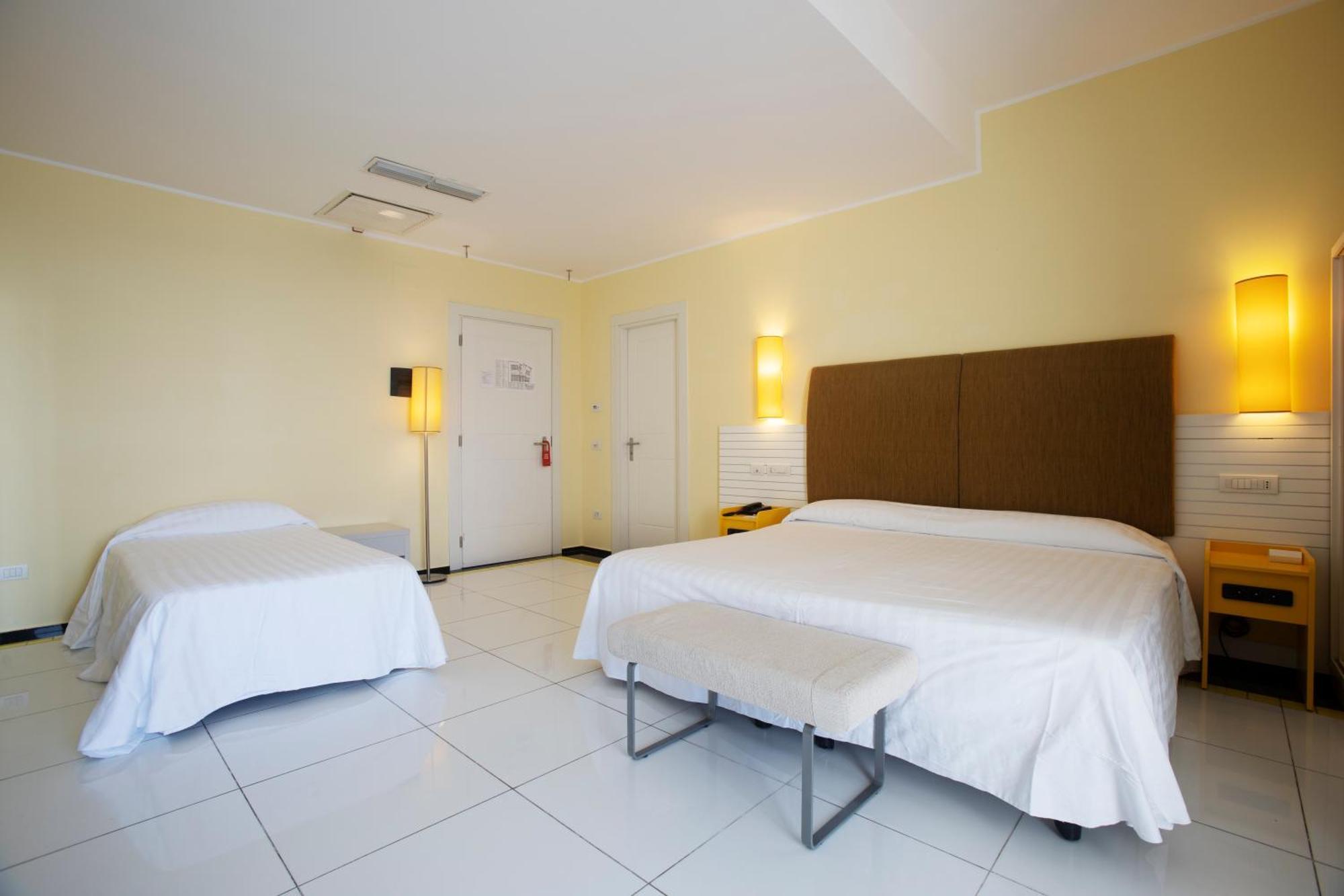 Superior Triple Room,1619167528:JPEG